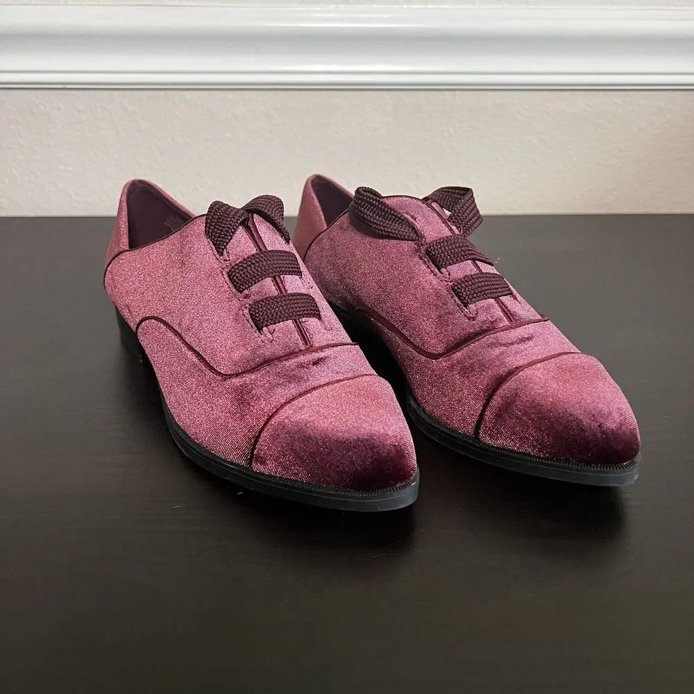 Nine West see photos